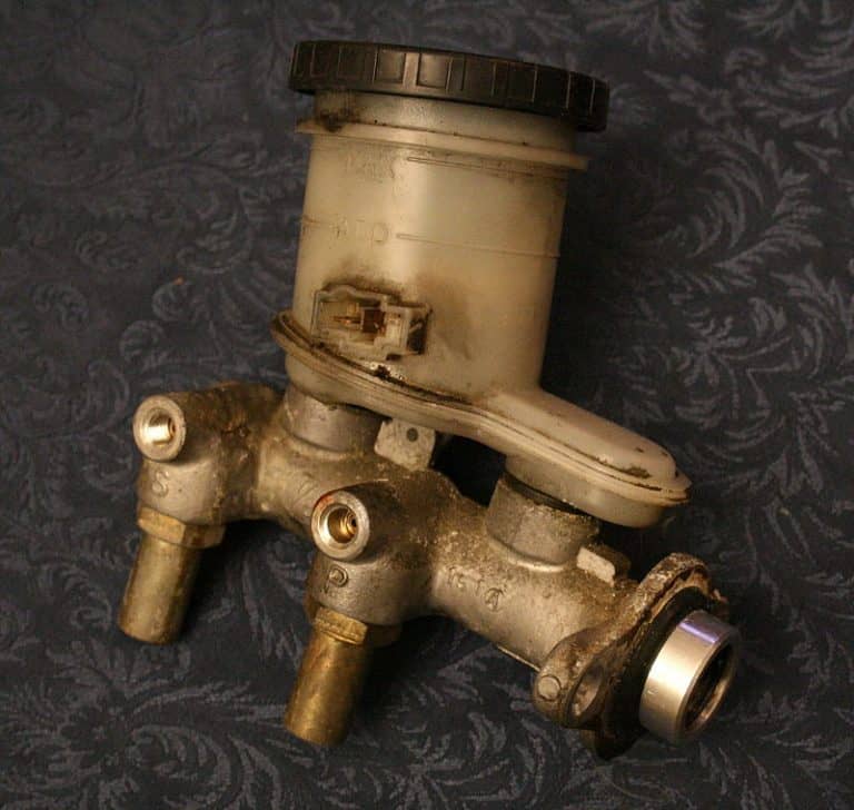8 Bad Master Cylinder Symptoms Motor Vehicle HQ