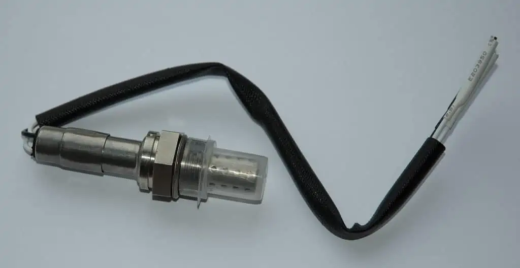 1. A three wire oxygen sensor 1