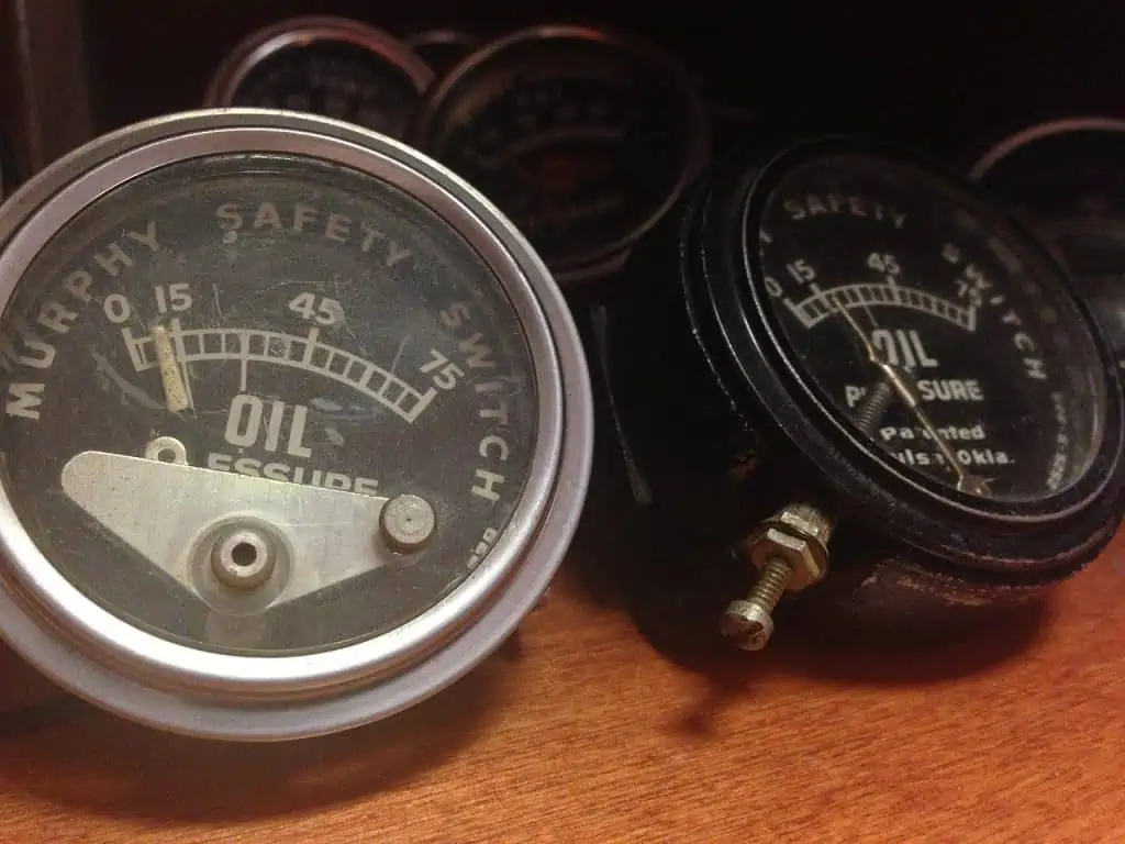 1. Oil pressure gauges