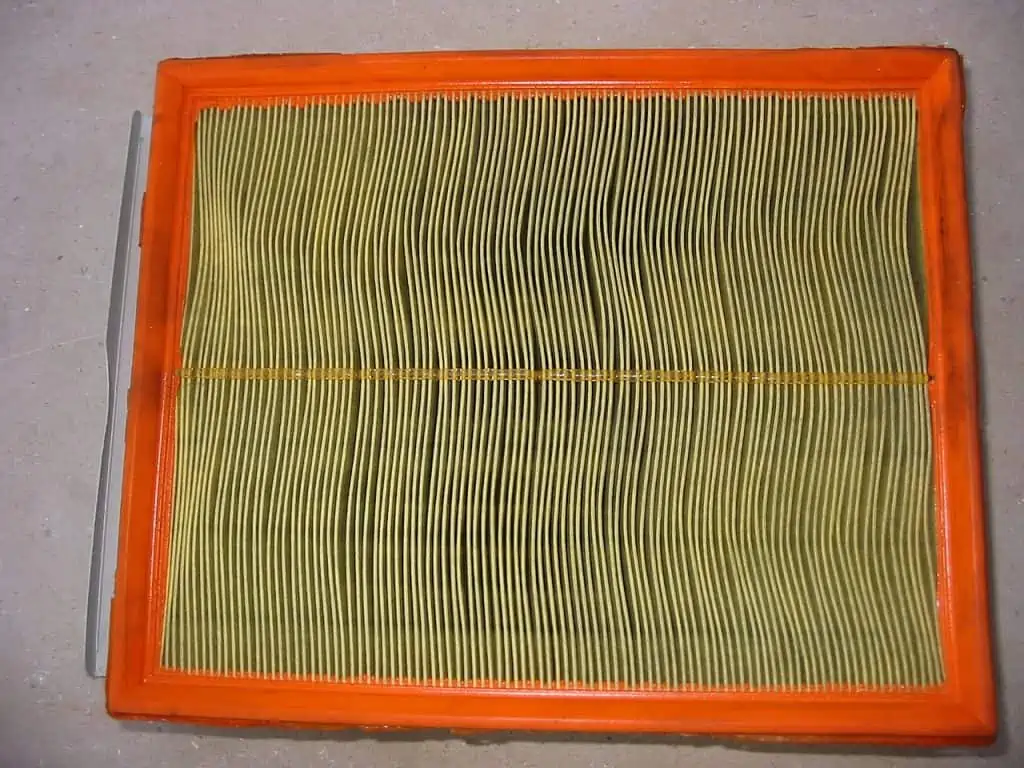 1. Used auto engine air filter