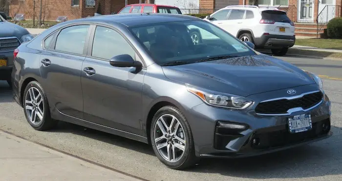 10 2019 Kia Forte S front