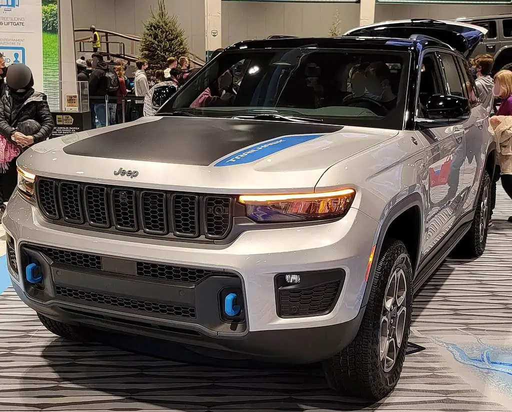 2. 2022 Grand Cherokee