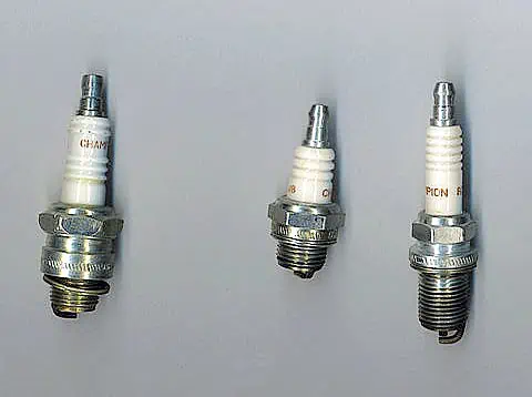 2. Different sizes of automotive spark plugs 1