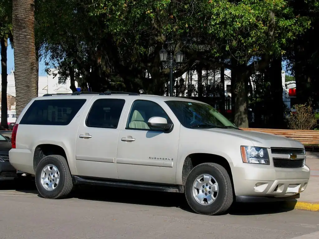 3. Chevrolet Suburban LT 2008