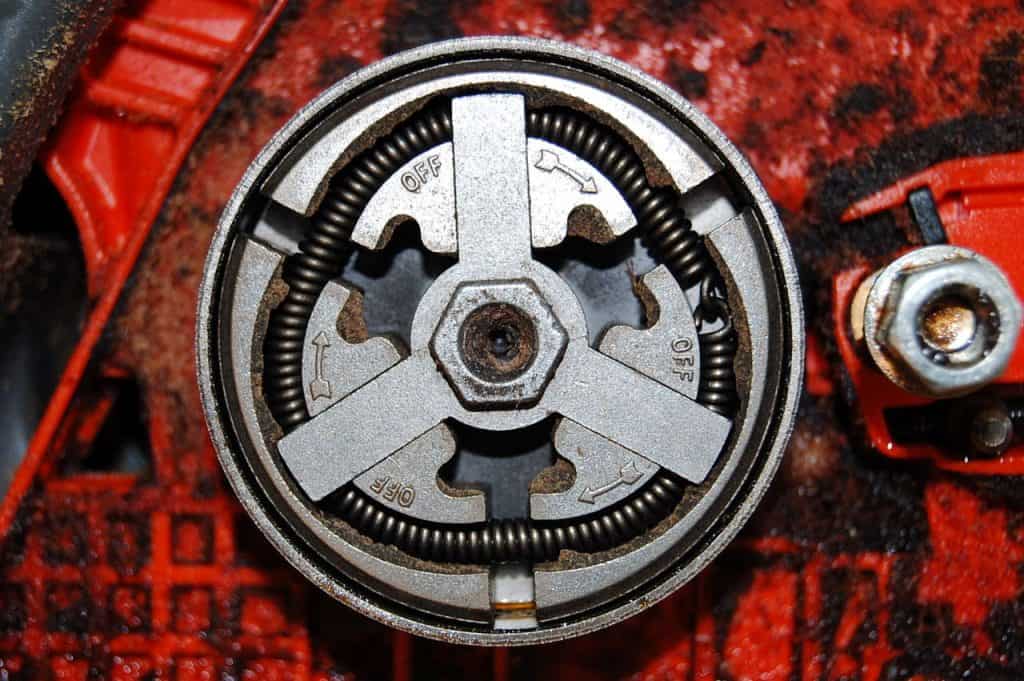 11 Common Clutch Problems and Solutions 3 3. Close up of the centrifugal clutch
