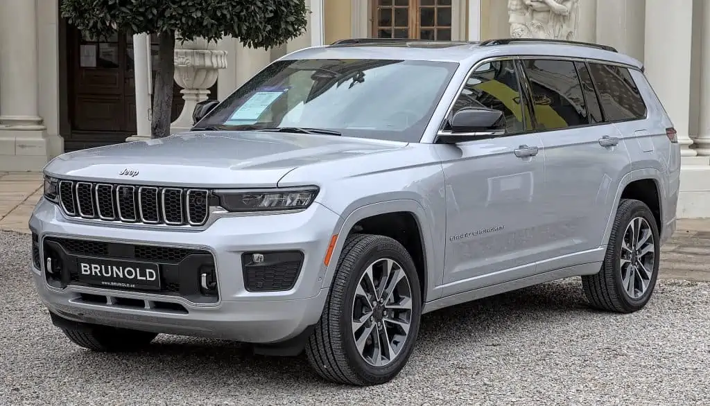 3. Grand Cherokee L 4xe Overland