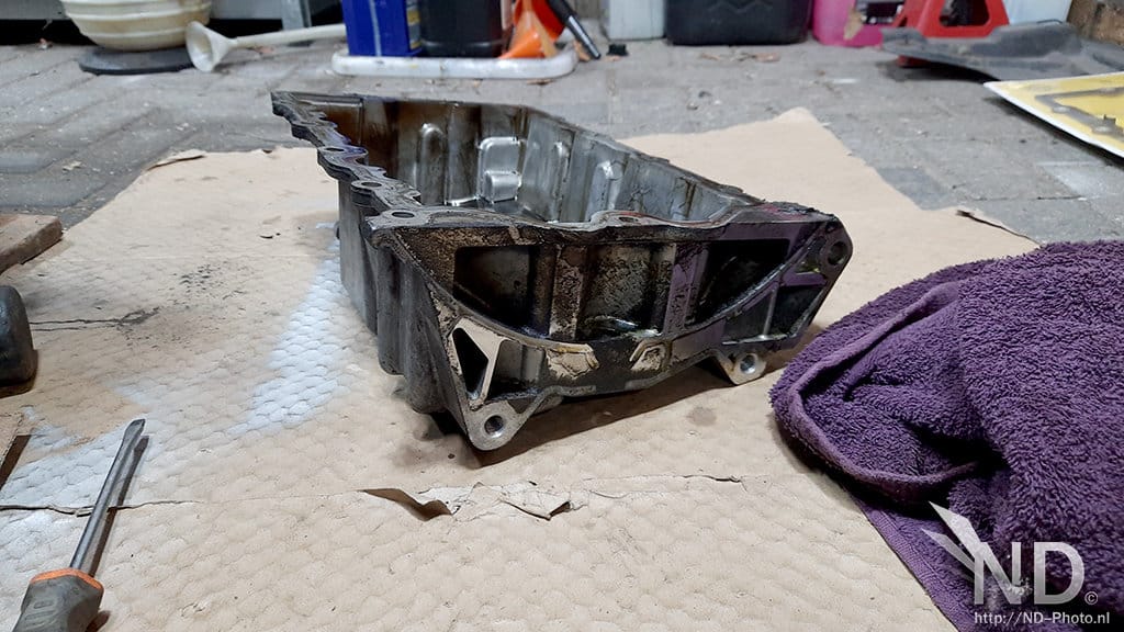 How Much Does the Oil Pan Gasket Replacement Cost for a Car? Motor