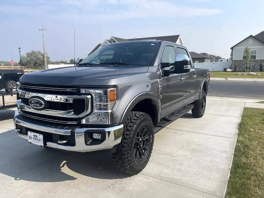 4. F 250 Super Duty XLT Tremor