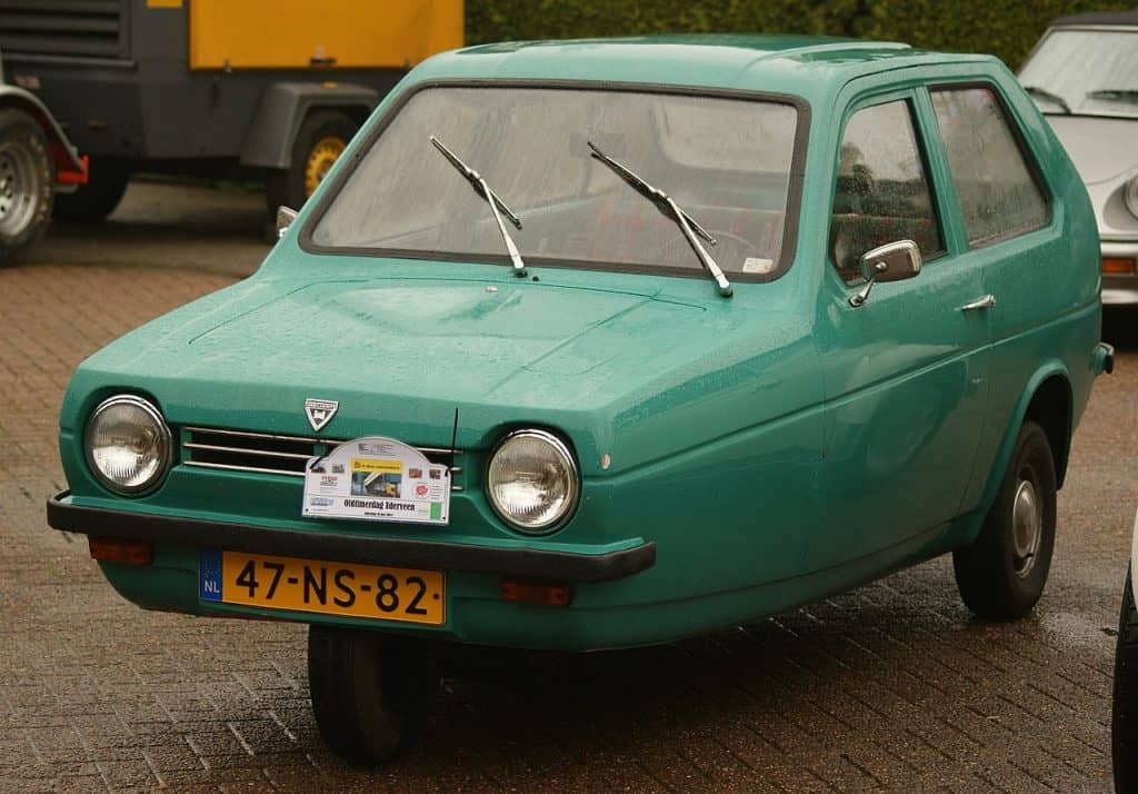 Which is the Slowest Car In the World? 4 4. The Reliant Robin