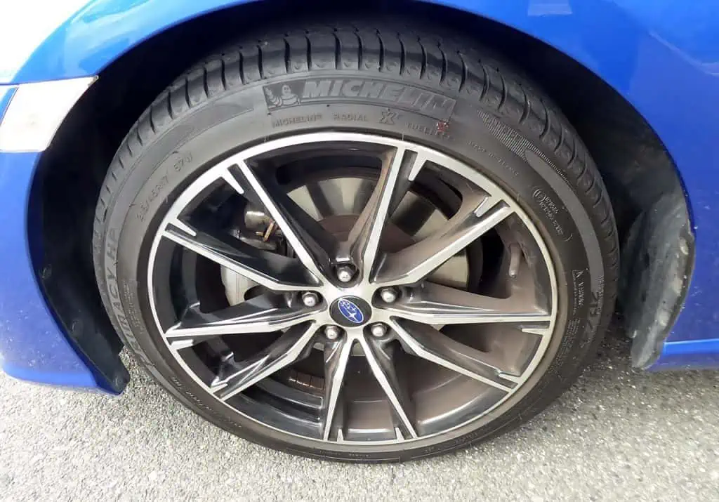 4. The tire wheel of Subaru BRZ S