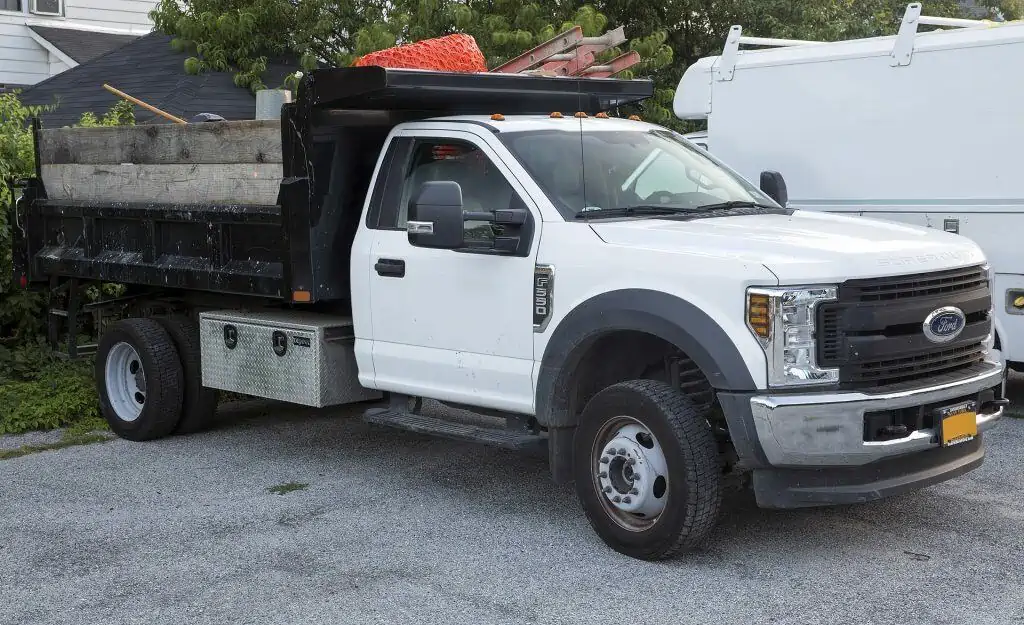 5. Ford F 550 4WD