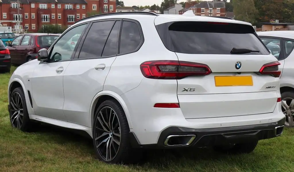 6. 2019 BMW X5 Rear