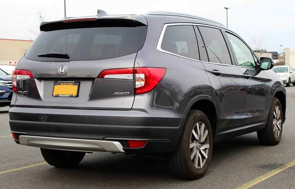 6. 2019 Honda Pilot EX L 3.5L rear